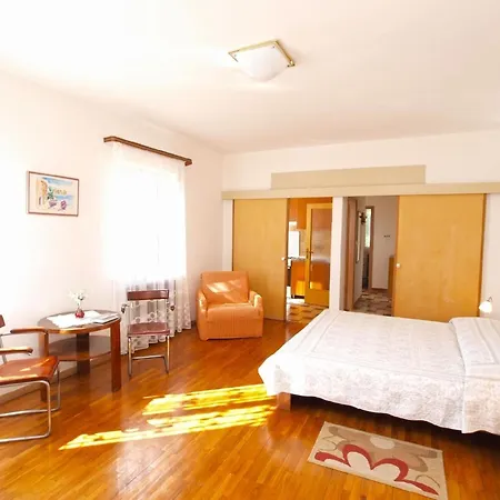 Fuer 5 Personen Ca 60 Qm In Rabac, Istrien Bucht Von *